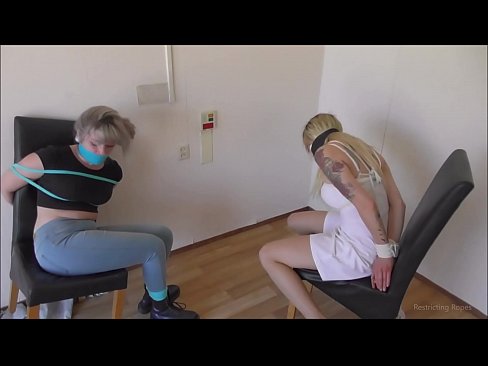 ❤️ Asılı / bağlanmış və ağzı bağlanmış / çətinlik içində olan qız Sikişmə videosu  pornoda az.onlyindianpornx.ru ❤